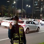 [모두드루와] 어제자 잠실 불꽃축제에서 교통 정리중인 양요섭