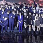 아이유가 선배일 <b>때</b>와 후배일 <b>때의</b> 갭