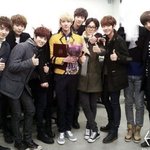 [EXO] 막<b>냉이</b> 졸업식부터 맏형 입대까지