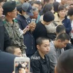 [EXO] 이 사진 진짜 개귀여워