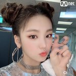 <b>예지</b> 최애짤 보구가