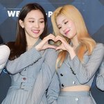 트와이스 나연 <b>사나</b> 손하트한거봐