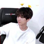 [백현] 190509 배그 백현이.<b>gif</b> 2