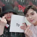 [EXO] <b>뮤지컬</b> 보러간 준면이