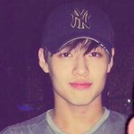 와 나 강하늘 연예인 치고 잘생겼다 생각해본넉 없는데