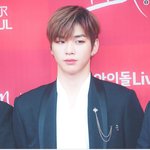 [강다니엘] <b>응원댓글</b>로 기사 만든대
