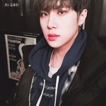 '<b>CG</b>'인 듯 반짝거리는 외모 男돌