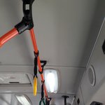 <b>대낮</b> 11:42에 버스안에  불을 다 켜고 운행하는거