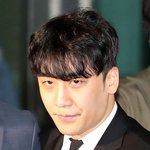 [댓글부탁해] 경찰서 나서는 <b>승리</b>