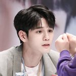 옹성우 하트 <b>풍선</b> 만들어 주는 거