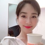 <b>핑클</b> 시절이랑 다를게 없는 성유리 얼굴