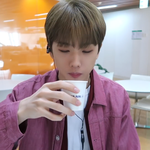 [NCT] 지성이가 <b>종이컵</b>을 들면