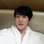 백현 쌩얼은 진짜 이쁨 ㅠ