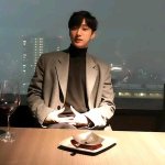 [댓글부탁해] 안 <b>친한</b> 남자애한테 갑자기 연락하는거