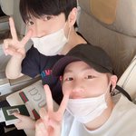 같은 비행기 탄 메<b>보즈</b>