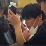 [취향연예인] 워너원 박지훈 <b>출국</b> 존잘 난리다