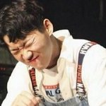 [댓글부탁해] 몰카찍는 <b>홍원</b>이 추반 ㄱ