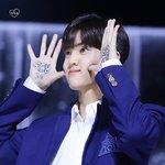 [모두드루와] 세븐틴 민규 송<b>유빈</b> 닮았다길래 사진 찾아봤는데