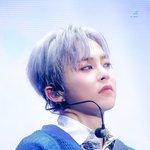 [EXO] <b>새침</b>한고양이같다