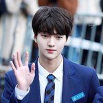 <b>의외</b>로 어깨 넓은 프듀 연습생