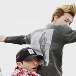 [방탄소년단] 이 <b>타이타닉</b>사진 어디에 올라왔던 사진인지알수있을까...