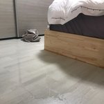 [조언부탁] 아파트의 스프링<b>쿨러</b>가 갑자기 터져서 안방이 침수되었습니다ㅜㅜ