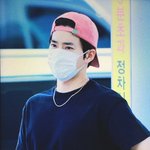 [EXO] 애들은 기본 블랙 <b>반팔</b>만 입어도 몸 좋은게 보임