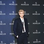 [EXO] 몽클뤠어 세훈 <b>센터</b> 가자