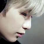 [강다니엘] 강다니엘 <b>얼굴</b>에 있는 점 세개