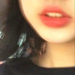 <b>입술색</b>예쁘지