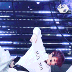 [강다니엘] <b>손끝</b>까지 안무하는 강다니엘