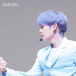 <b>압도</b>적 아우라 풍기는 아이돌