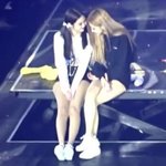 로제 제니 <b>귀엽</b>
