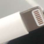 [꼭조언부탁] 아이폰 충전기 1년<b>무상</b> 교환인데 파손이라 유상으로...