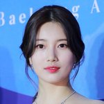 [댓글부탁해] 이 사진 수지야 <b>아린</b>이여?