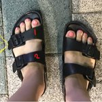 [댓글부탁해] 신발 <b>버클</b> 위vs아래 논란글 댓글부탁드려요