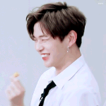 [강다니엘] 치킨과자 하나에 <b>신난</b> 즥즥이
