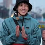 지창욱은 <b>전역</b>하고 더 멋있어진 것 같음