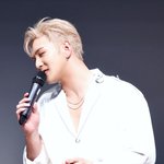 <b>동작</b> 표정 하나하나 섹시해
