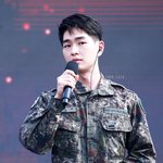 [댓글부탁해] 벌써 <b>전역</b> 1년 남은 샤이니 온유.JPG