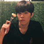[프듀X] 김우석 <b>고독</b>방에 풀린 사진