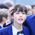 [프듀X] <b>송형준</b> 얼굴 바뀐것같지 않음?