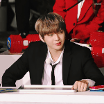 [강다니엘] 이때부터 대표님의 <b>아우라</b>가...