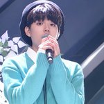 진우 앞모습은 애긴데