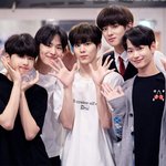 [프듀X] 김민규 영동고 교복 <b>착장</b> 실사판이네.jpg