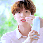 [EXO] 백현이 몇년이 <b>지나</b>도 애기얼굴이네...