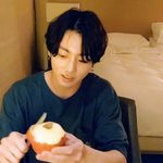 [방탄소년단] 꾸기 브이앱 <b>이제</b>봄ㅋㅋㅋ