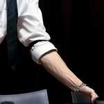 [강다니엘] 팔에 힘줄, <b>다리</b> 근육