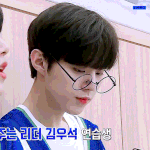 [프듀<b>X</b>] 김우석 안경 너무 어울려