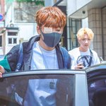<b>토니</b> 뒤에 이거 누구야??